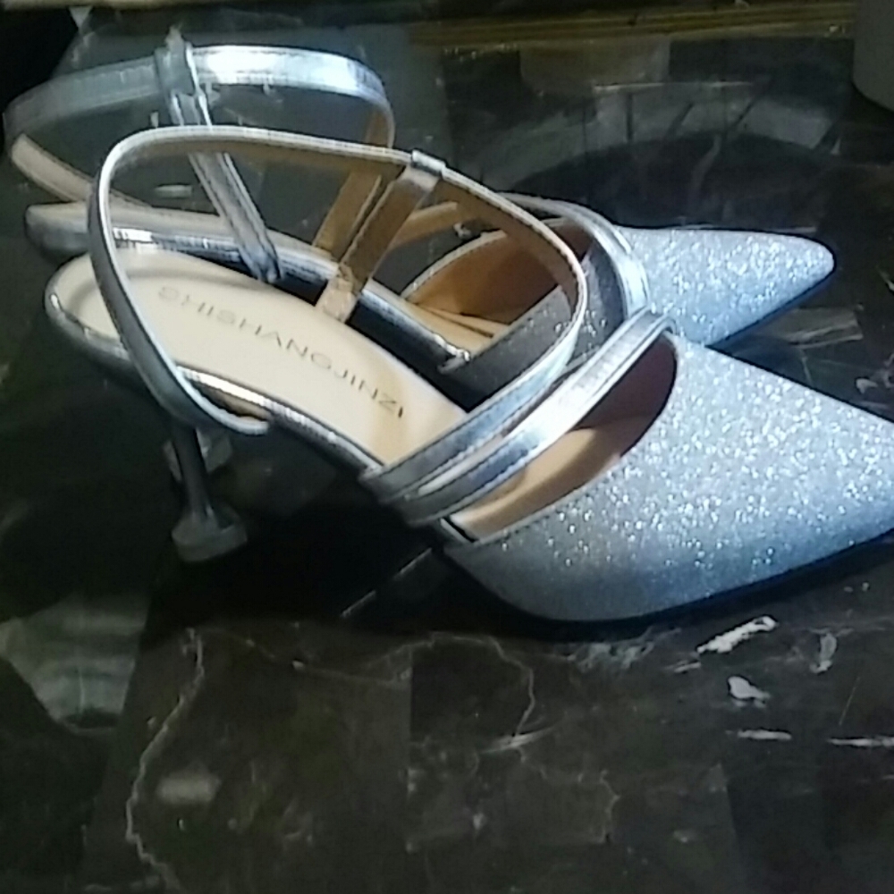 SHOES - Picture 6 of 6